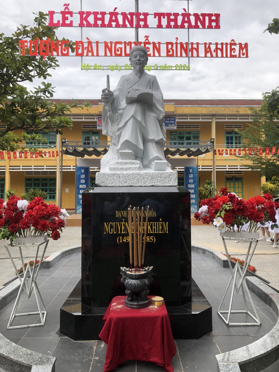 Khánh thành tượng đài danh nhân văn hóa Nguyễn Bỉnh Khiêm